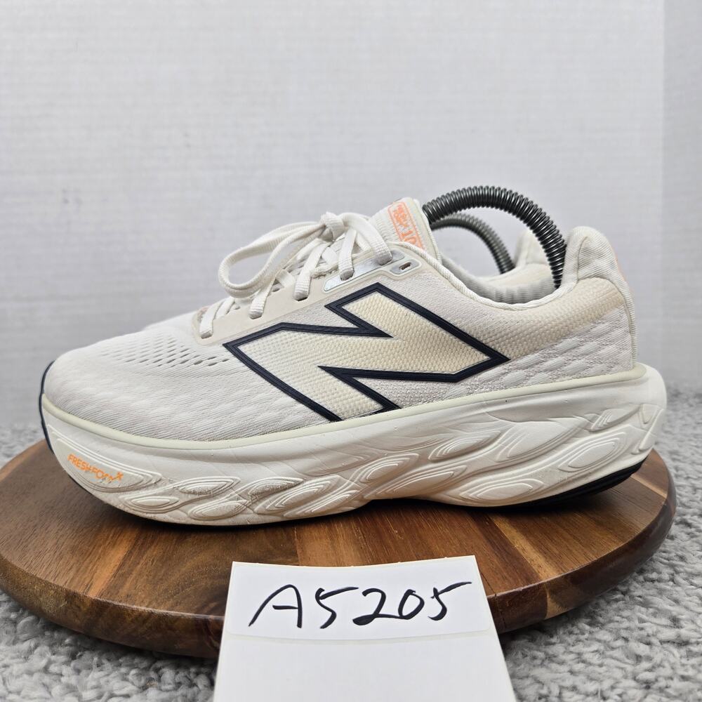 New Balance Womens 8.5D Wide Fresh Foam X 1080v14 White Orange Gym Running Shoe